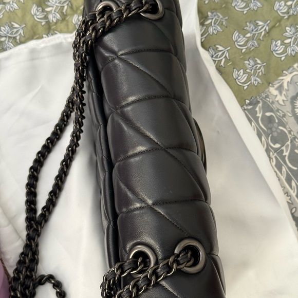 Coach Tabby Shoulder Bag 26 With Pillow Quilting EUC, like new… - Picture 2 of 8